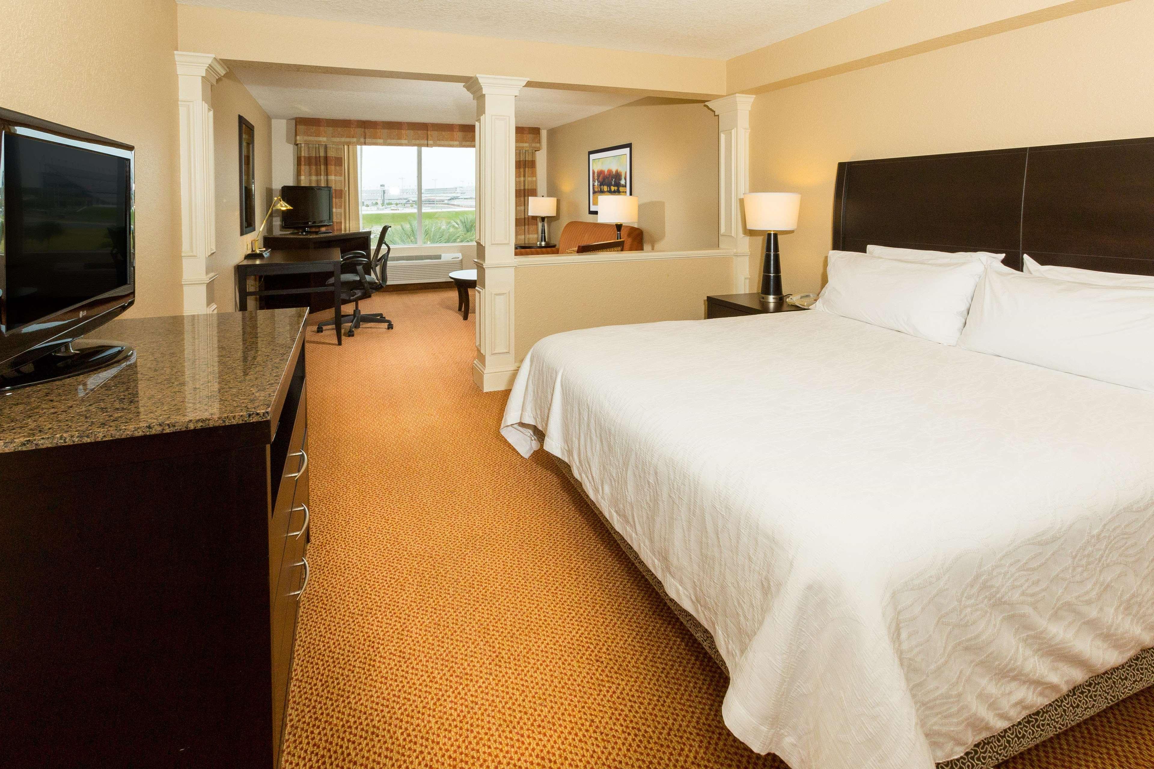 Hilton Garden Airport Hotel 3*