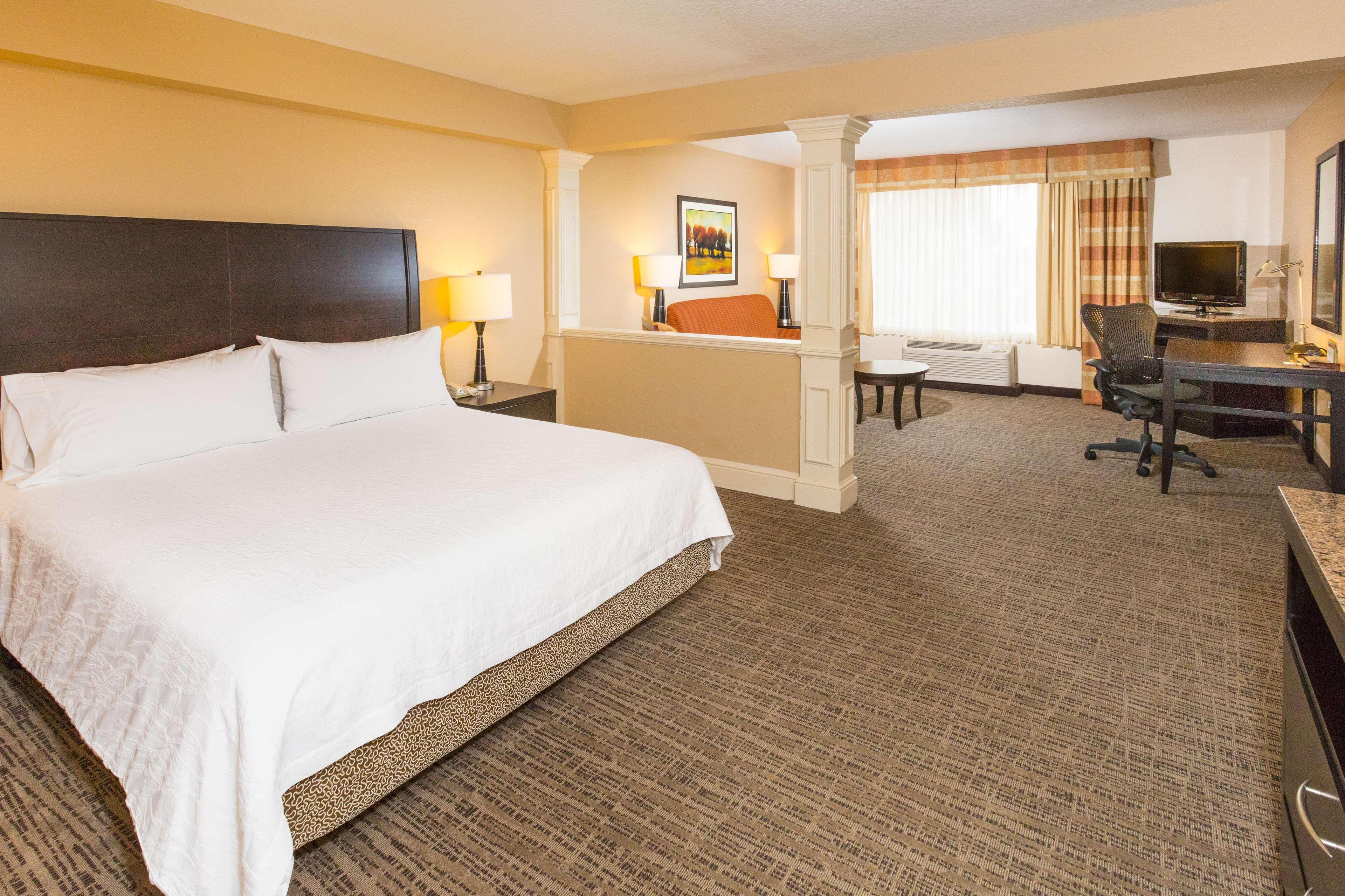 Hilton Garden Airport Hotel 3*