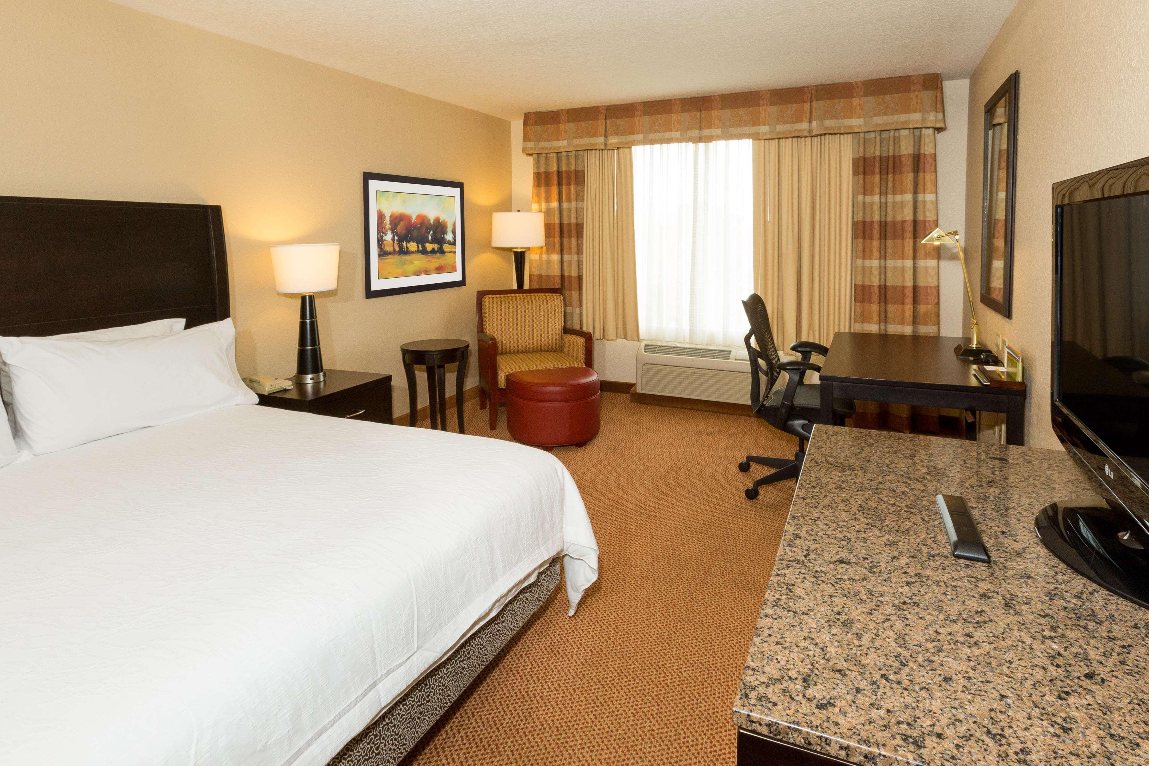 Hilton Garden Airport Hotel 3*