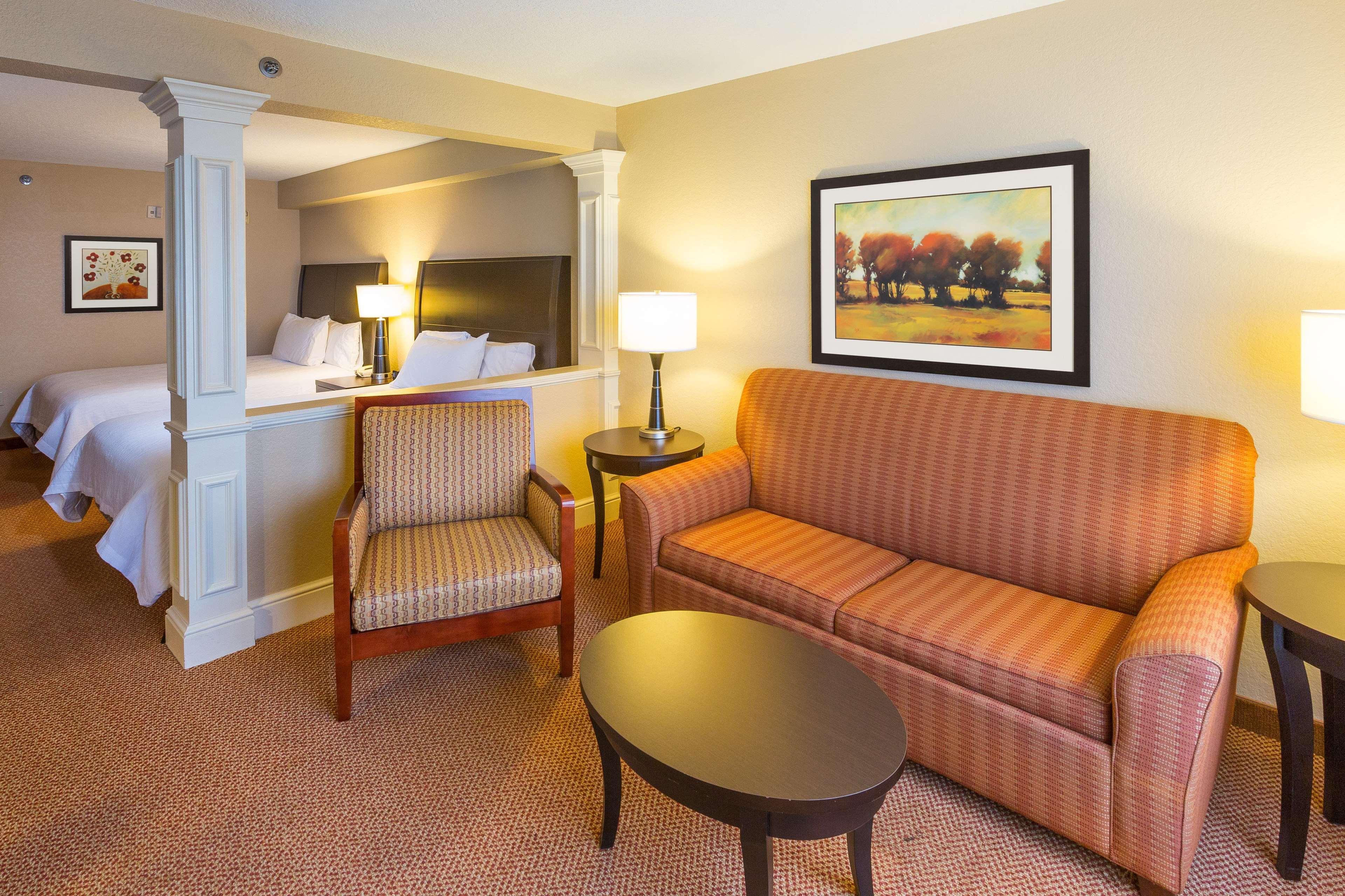 Hilton Garden Airport